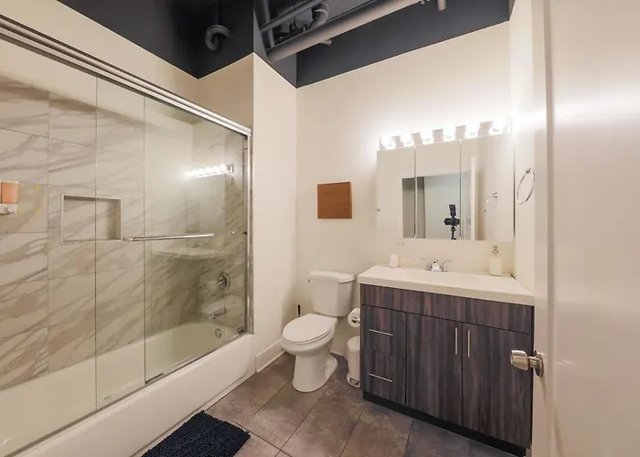 Family-friendly 3br Near Mccormick Place, Soldier Field & Shedd Aquarium, A Prime South Loop Spot Apartment Chicago
