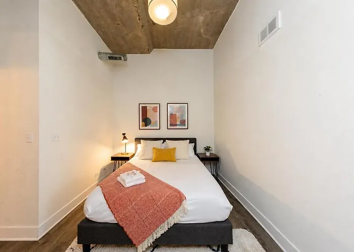 Apartment Family-friendly 3br Near Mccormick Place, Soldier Field & Shedd Aquarium, A Prime South Loop Spot *