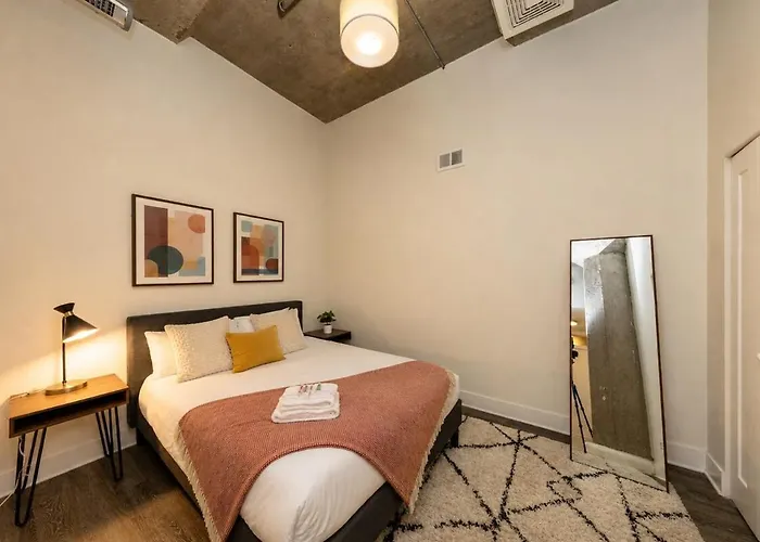 Apartment Family-friendly 3br Near Mccormick Place, Soldier Field & Shedd Aquarium, A Prime South Loop Spot