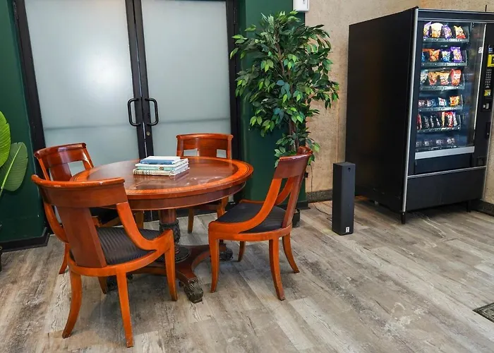 Family-friendly 3br Near Mccormick Place, Soldier Field & Shedd Aquarium, A Prime South Loop Spot *